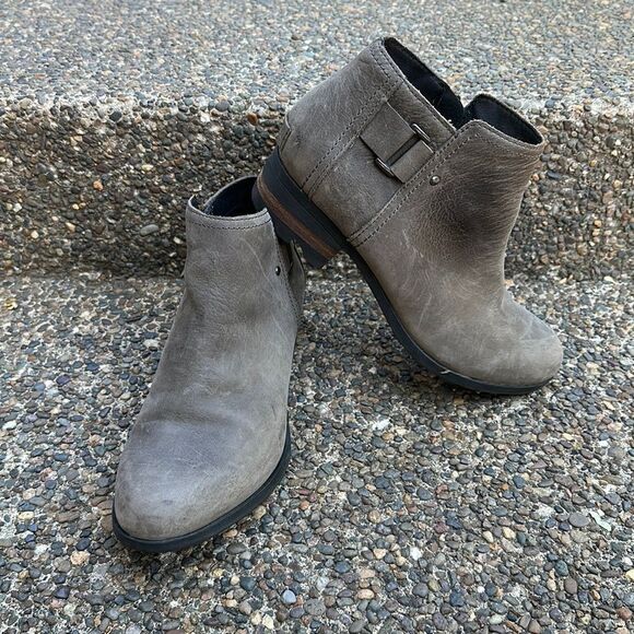 Sorel Lola Buckle Ankle‎ Bootie Sz 9 - Picture 1 of 9